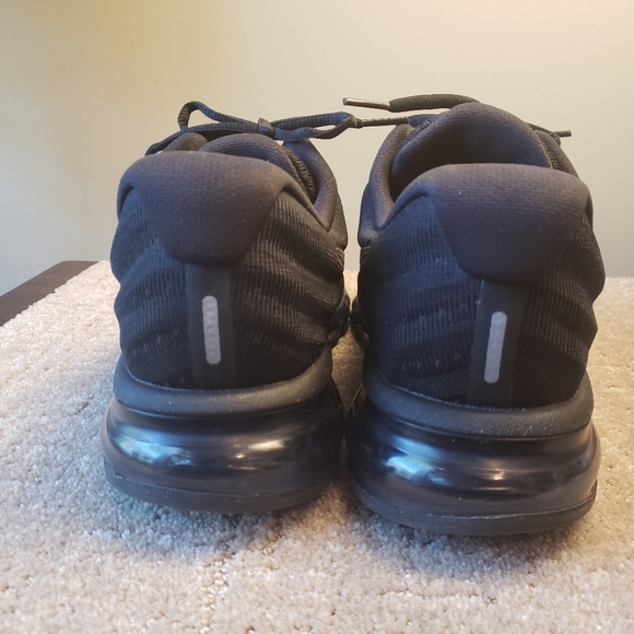 Nike Triple Black Airmax 2017 Men 10.5 - Picture 6 of 8